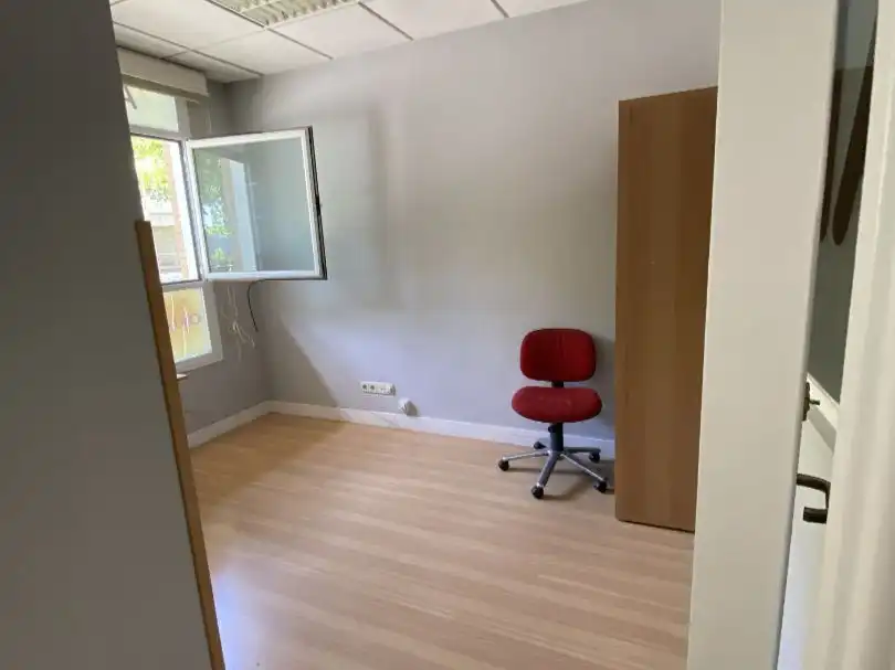 Oficina de lloguer en Tres Cantos amb Aire condicionat, Calefacció i Alarma