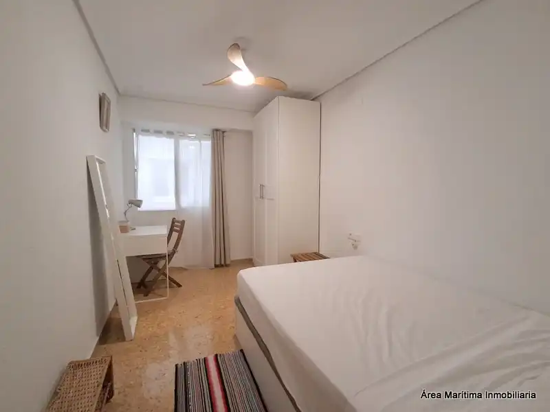 Bedroom of Flat for rent in Valencia  with Air Conditioner, Heating and Furnished
