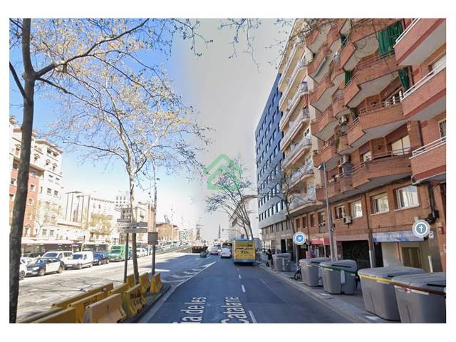 Garaje en Venta en Gran Via Corts Catalanes en La Font de la Guatlla