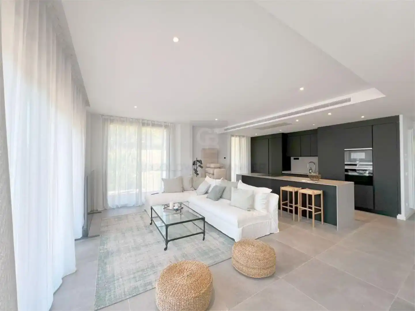 Wohnzimmer von Wohnung zur Miete in Salou mit Klimaanlage, Schwimmbad und Balkon