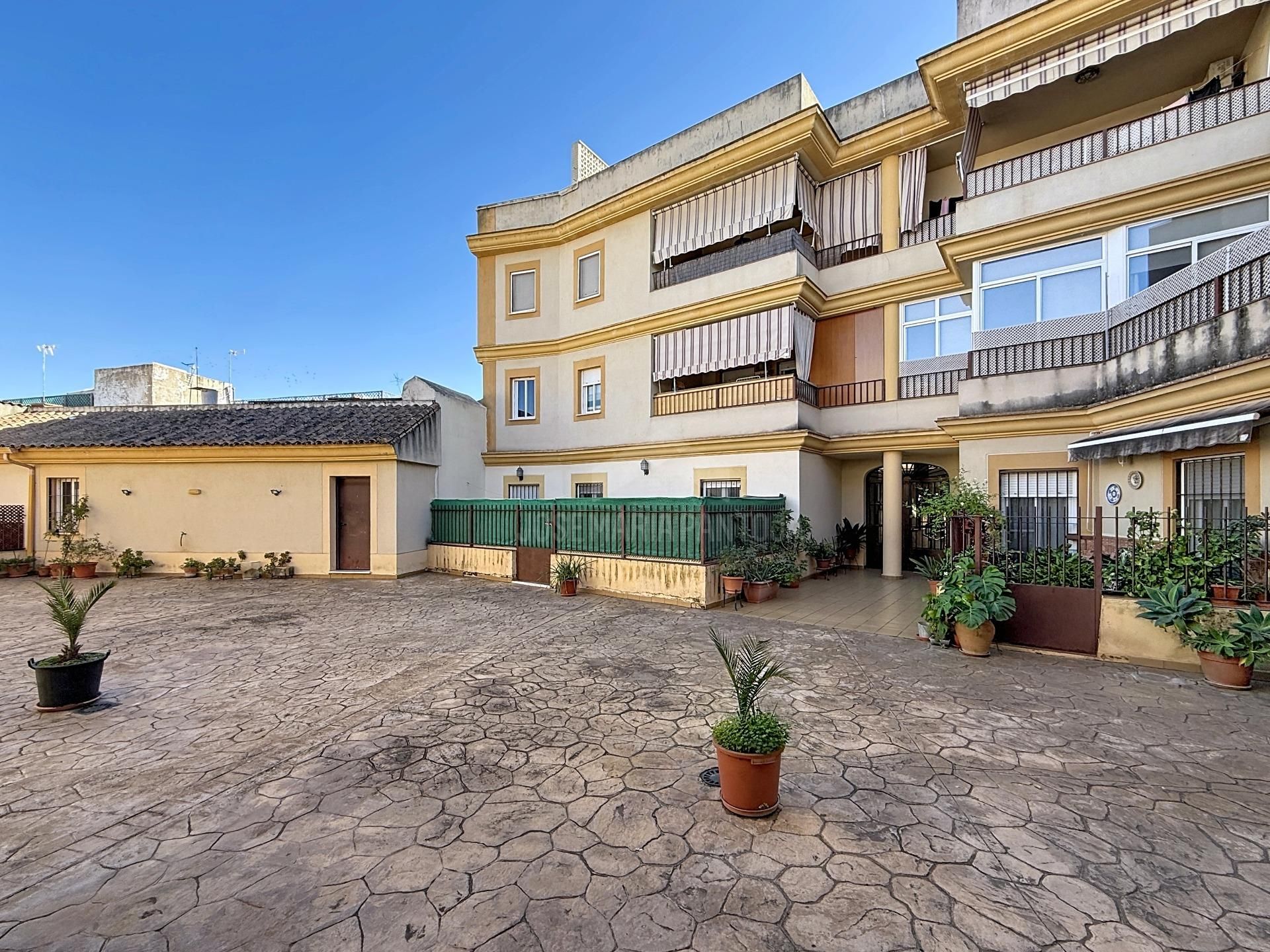 Vista exterior de Piso en venta en Jerez de la Frontera con Terraza y Trastero