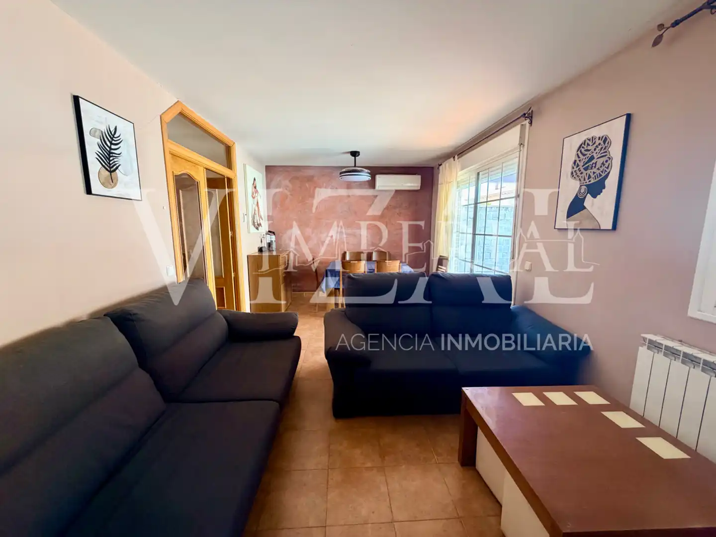 Sala de estar de Casa adosada en venta en Argés con Aire acondicionado, Calefacción y Amueblado