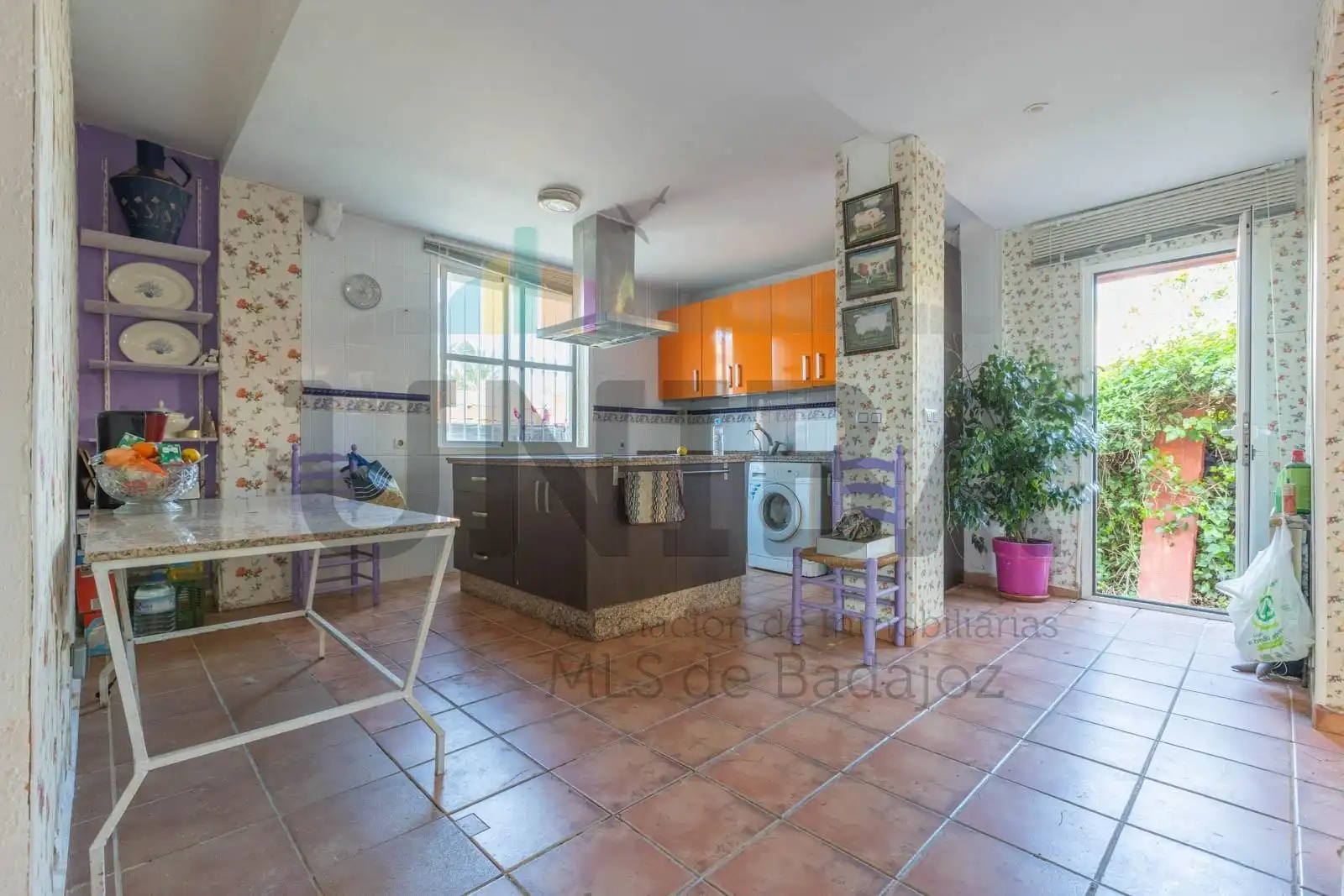 Cuina de Casa o xalet en venda en Badajoz amb Aire condicionat, Calefacció i Jardí privat