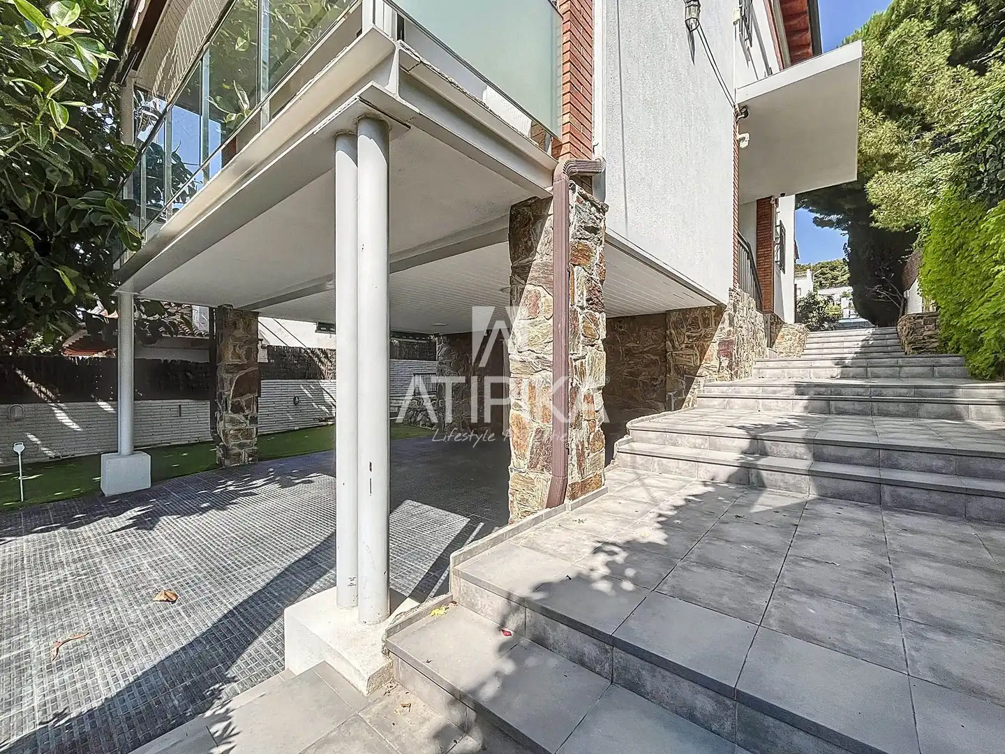 Vista exterior de Casa o xalet en venda en Castelldefels amb Aire condicionat, Calefacció i Parquet