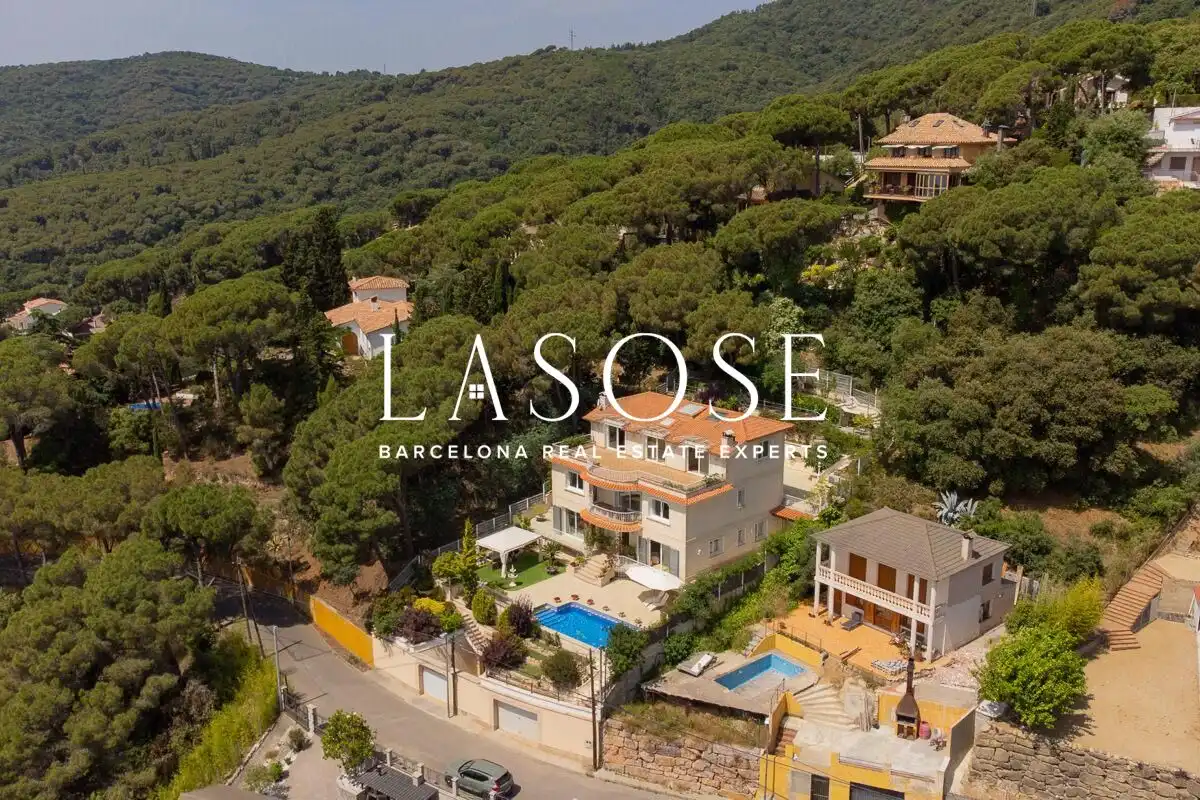 Exterior view of Houses for sale in Arenys de Munt  with Air Conditioner, Private garden and Terrace