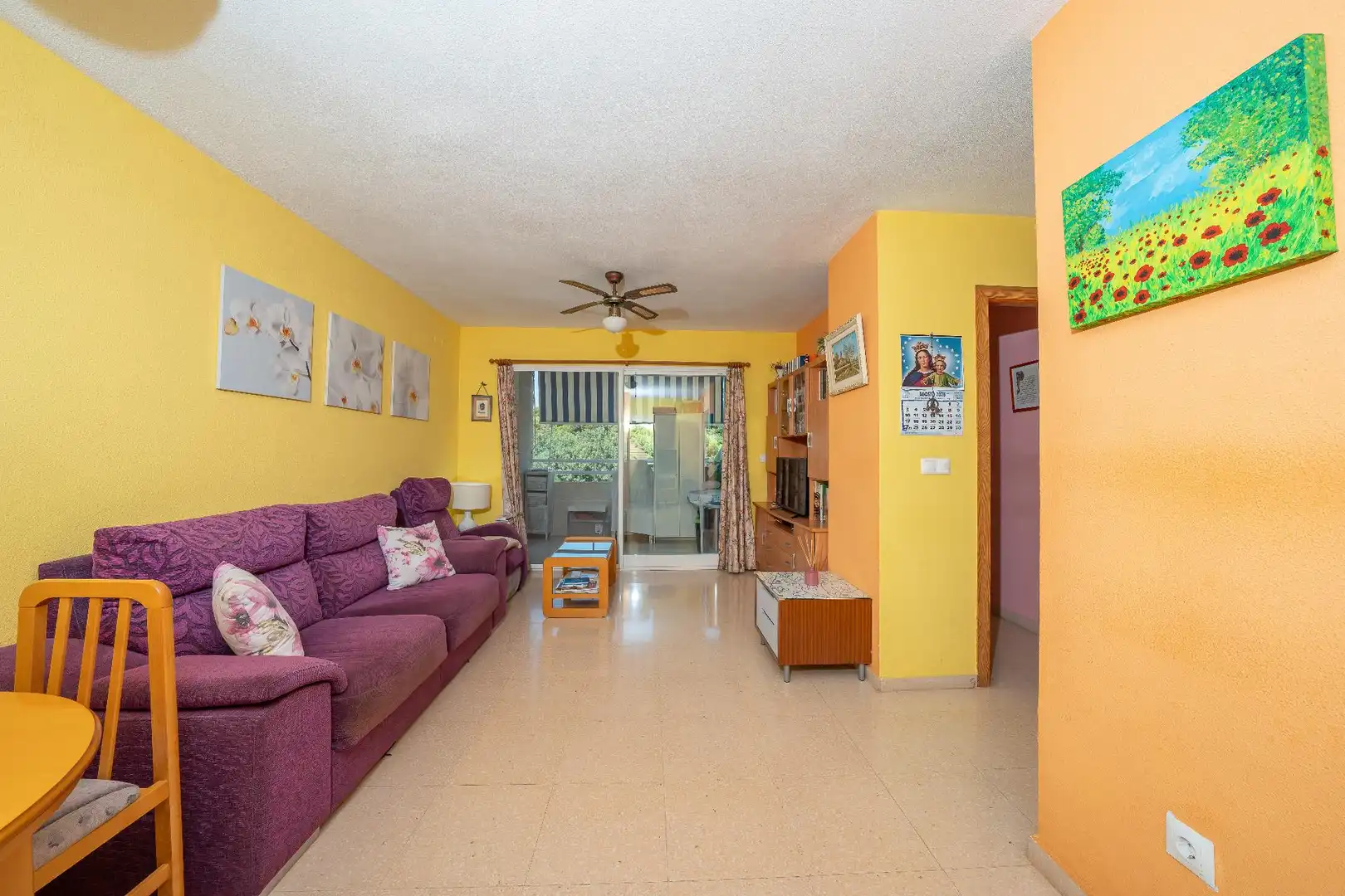 Sala d'estar de Apartament en venda en El Campello amb Jardí privat, Terrassa i Balcó