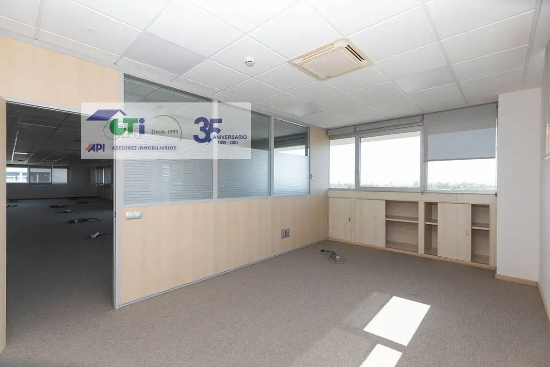 Office space to rent in C/Bari, imagen 24