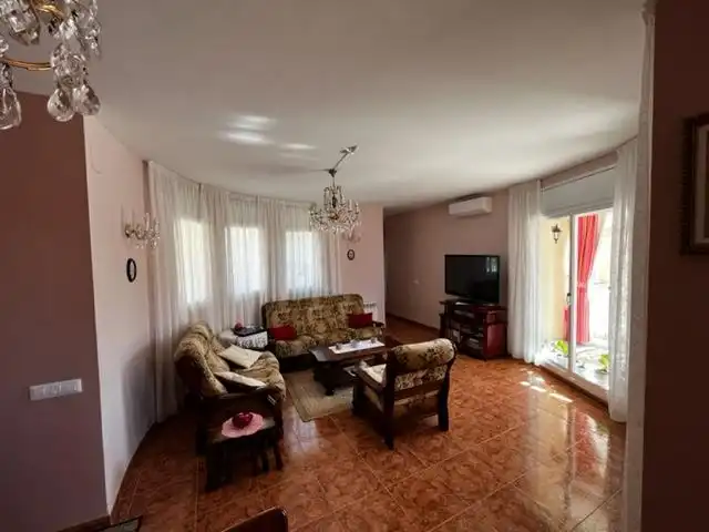 Detached house with pool for sale in del Centre, imagen 36