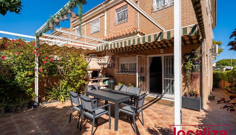 Foto 1 de Casa adosada en venda a Calle Costa Dorada, San Luis, Almería