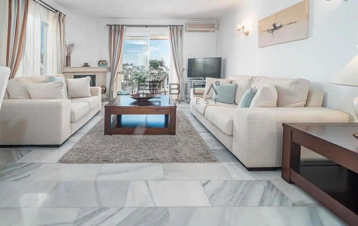 Chalet con piscina en venta en Calahonda, imagen 16