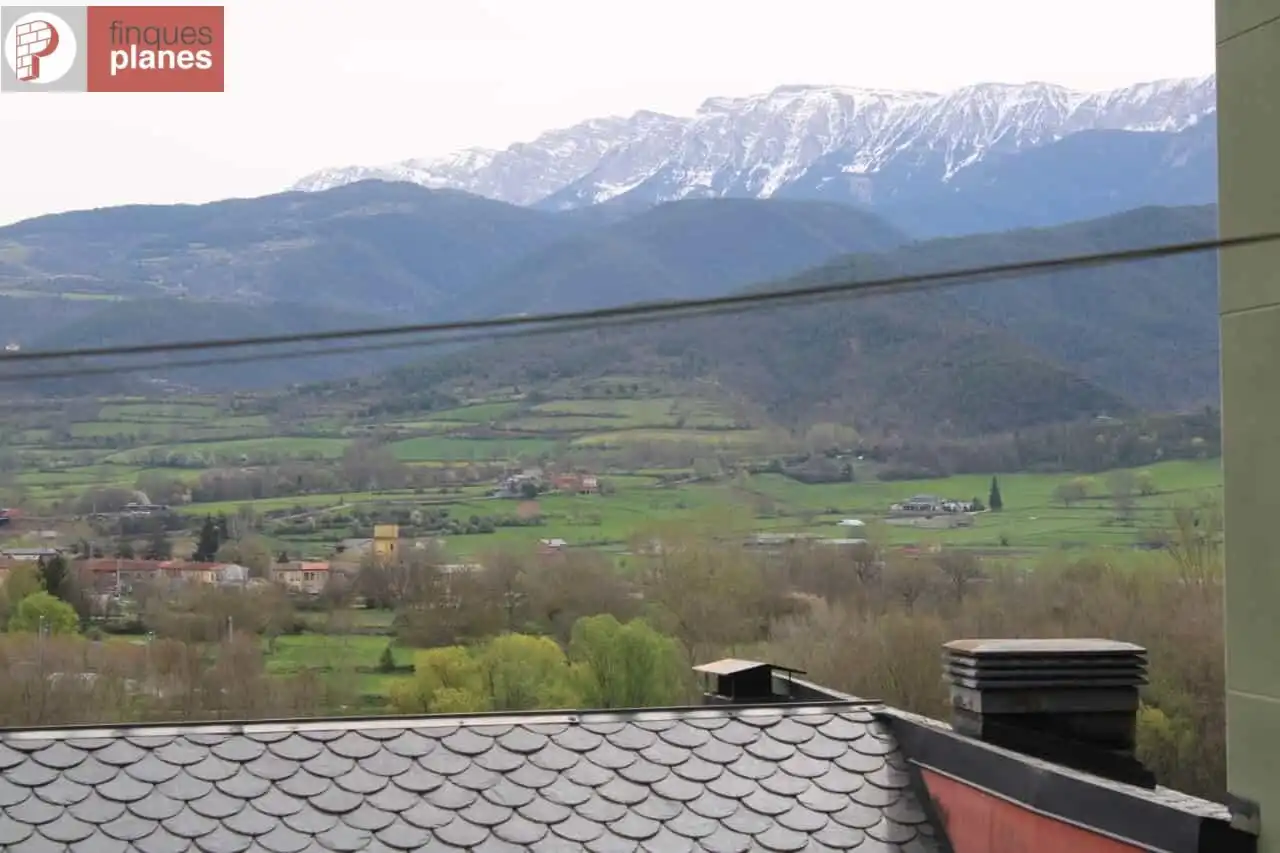 Vista exterior de Casa o xalet en venda en La Seu d'Urgell amb Traster i Moblat