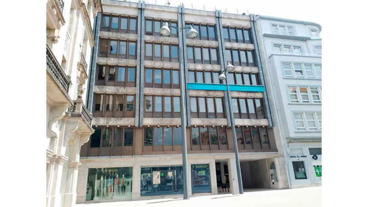 Vista exterior de Oficina en venda en Lugo Capital