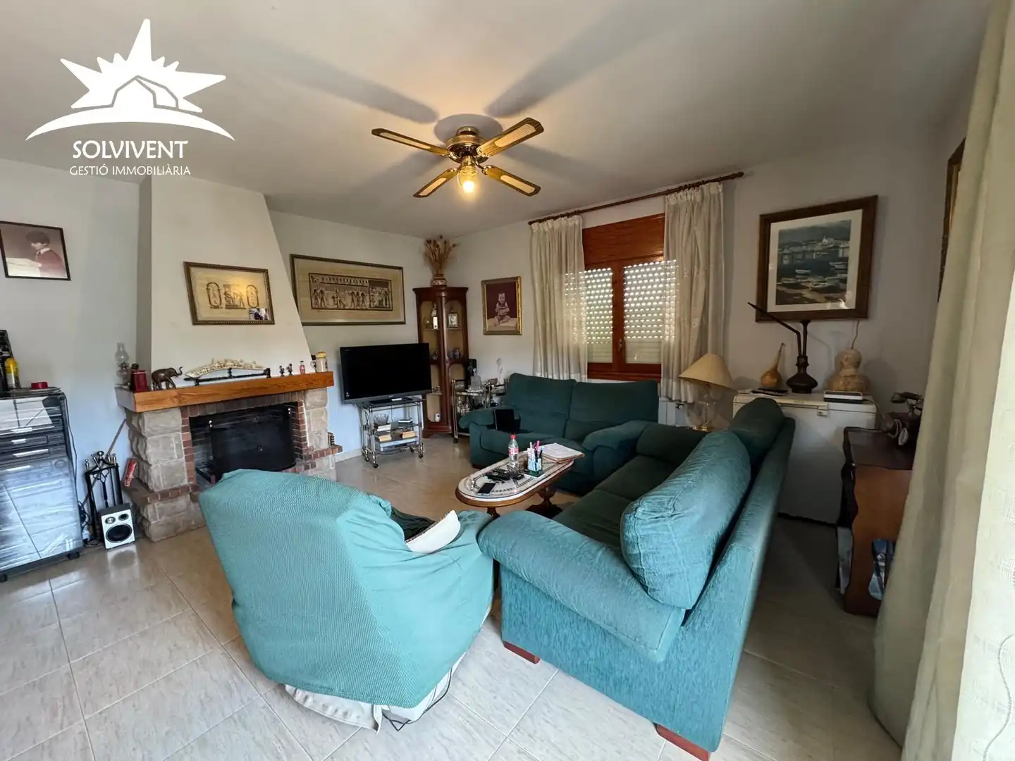 Sala de estar de Casa o chalet en venta en Cervelló con Calefacción, Jardín privado y Terraza