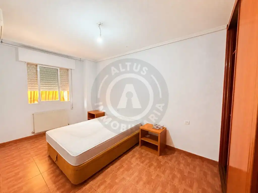 Bedroom of Flat for sale in Cáceres  with Air Conditioner, Terrace and Furnished