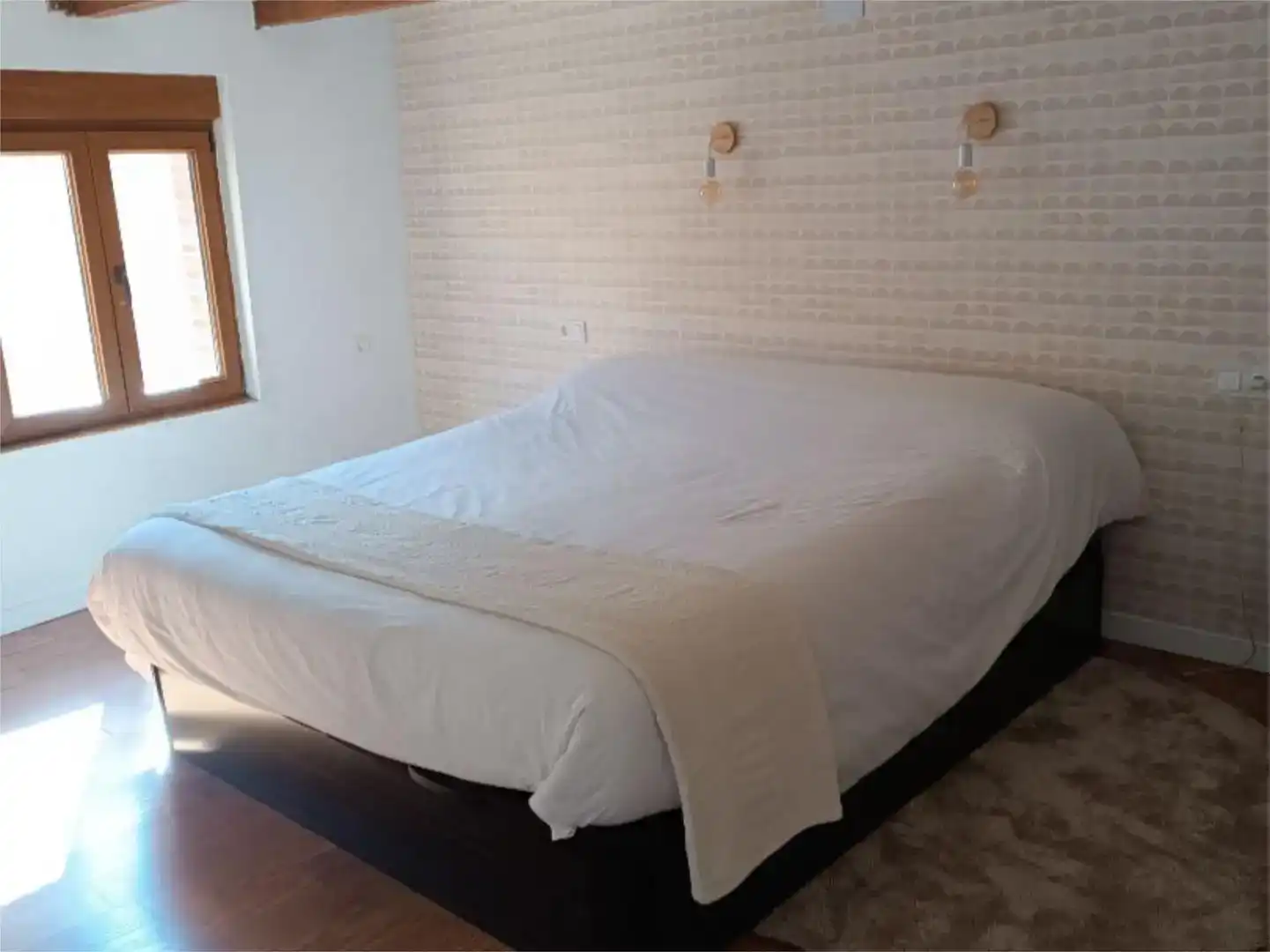 Dormitori de Casa adosada en venda en Abia de las Torres amb Parquet i Moblat
