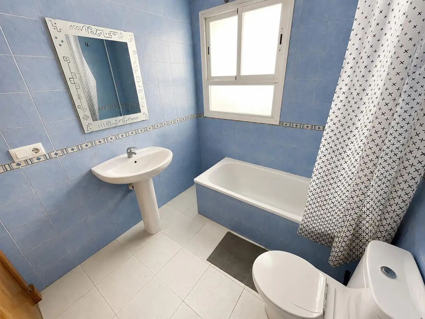 Bathroom of Flat for sale in Jerez de la Frontera  with Terrace and Storage room