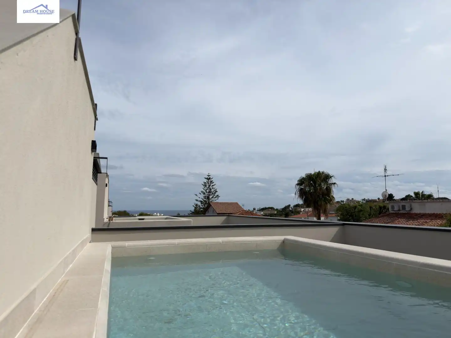 Piscina de Àtic en venda en Alella amb Aire condicionat, Calefacció i Terrassa
