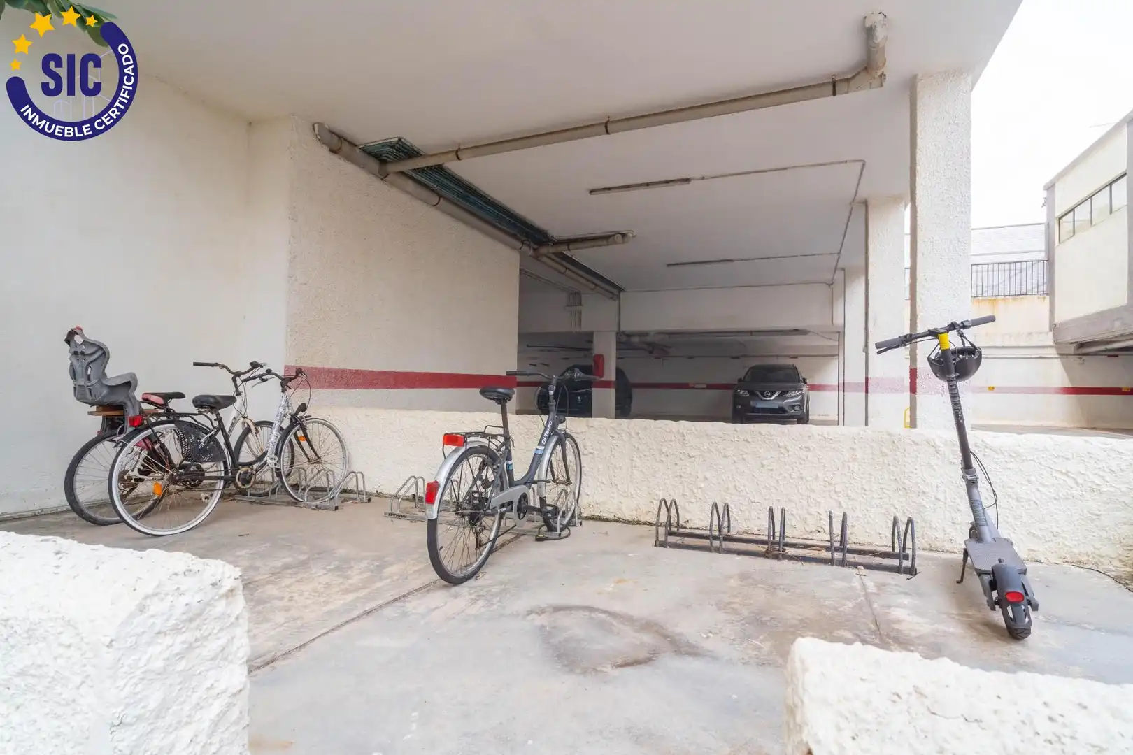 Aparcament de Apartament en venda en Oropesa del Mar / Orpesa amb Terrassa, Moblat i Piscina comunitària