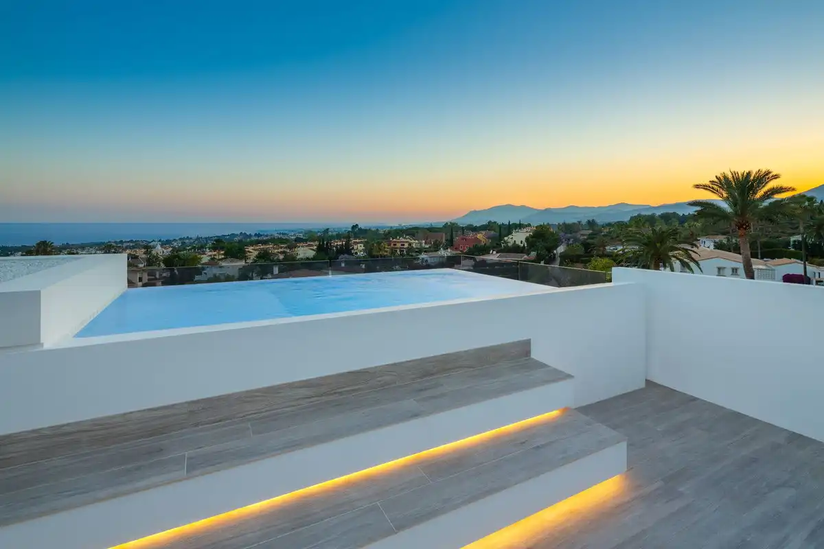 Terrassa de Casa o xalet en venda en Marbella amb Jardí privat, Terrassa i Piscina