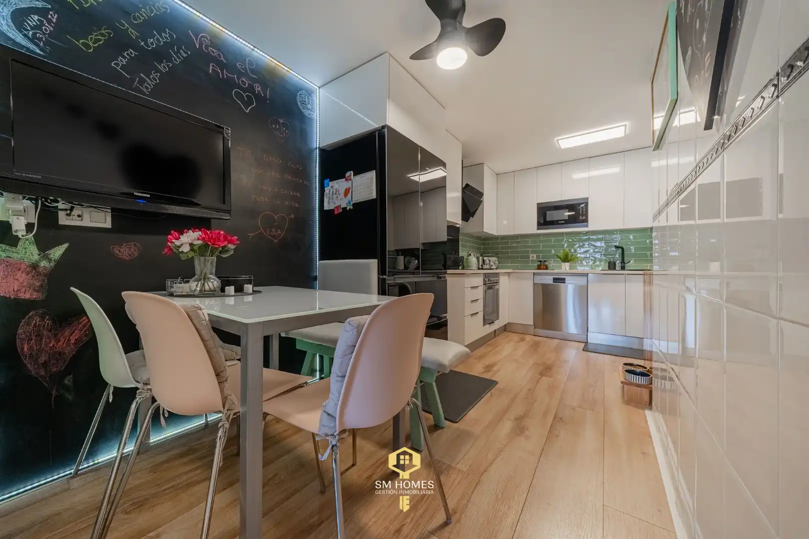 Kitchen of Flat for sale in Coslada  with Air Conditioner, Heating and Storage room