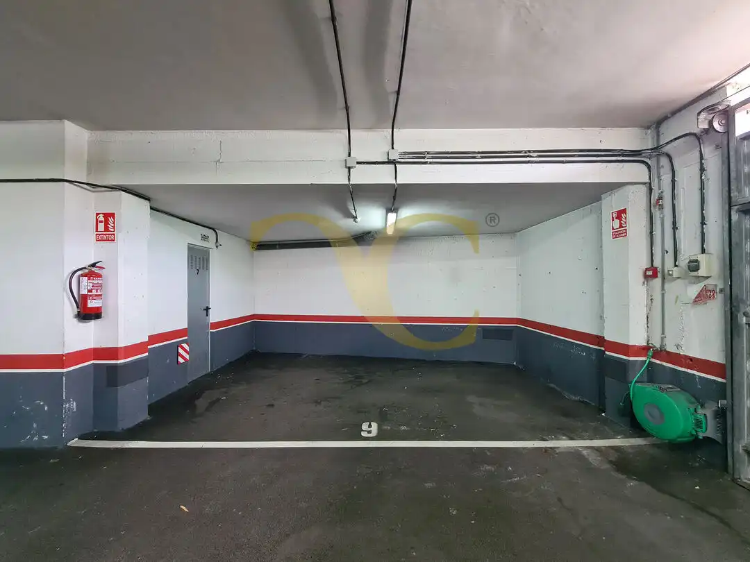 Parking de Dúplex en venta en Gijón  con Aire acondicionado, Calefacción y Trastero