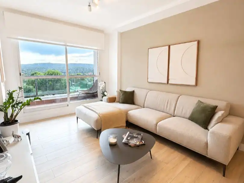 Wohnzimmer von Wohnung zum Verkauf in Las Rozas de Madrid mit Klimaanlage, Terrasse und Schwimmbad