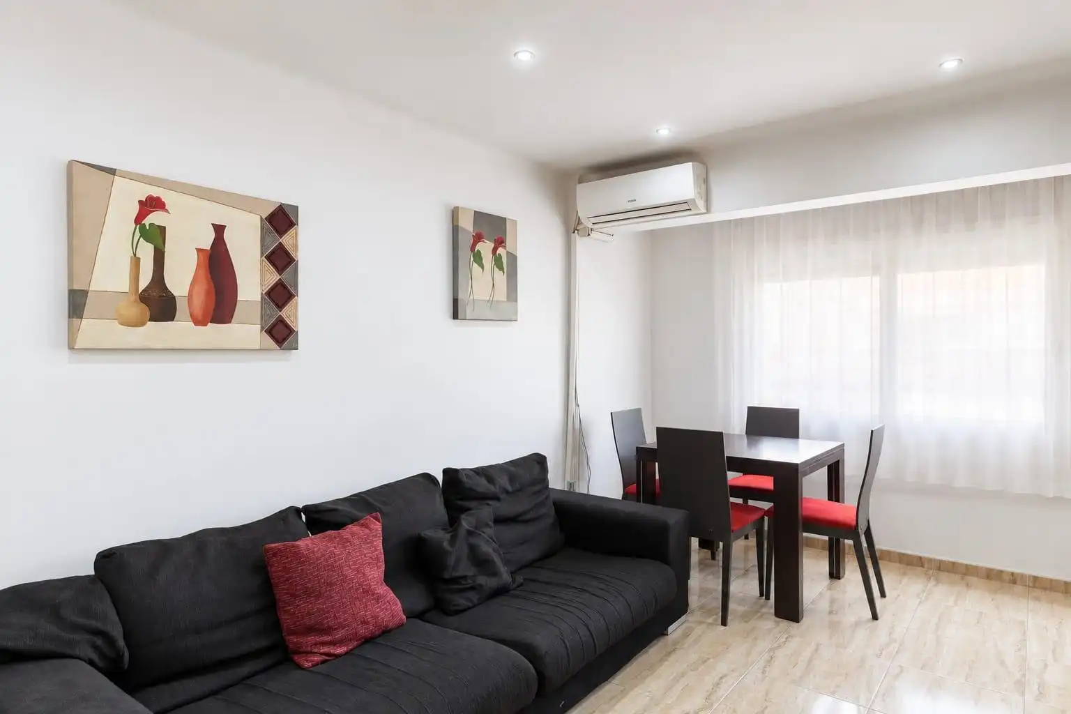 Flat with terrace for sale in Artigues - Llefià