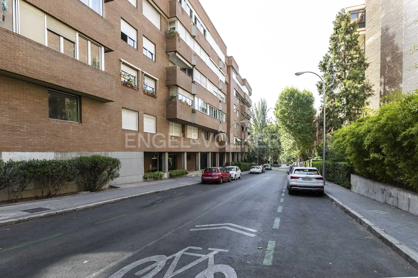 Vista exterior de Casa o chalet en venta en Madrid con Calefacción y Jardín privado