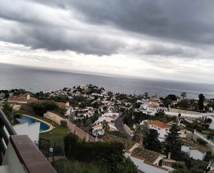 Vista exterior de Apartament en venda en Benalmádena amb Terrassa i Piscina comunitària