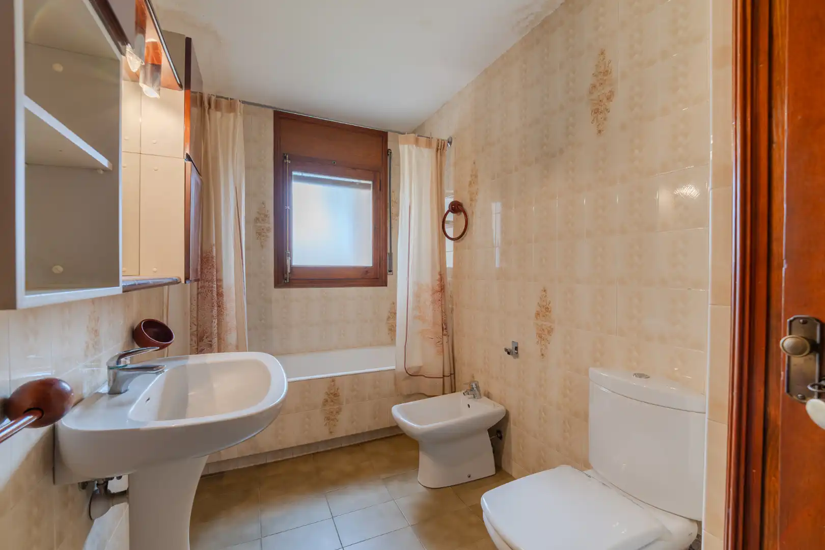 Baño de Casa o chalet en venta en La Bisbal d'Empordà con Calefacción, Jardín privado y Terraza