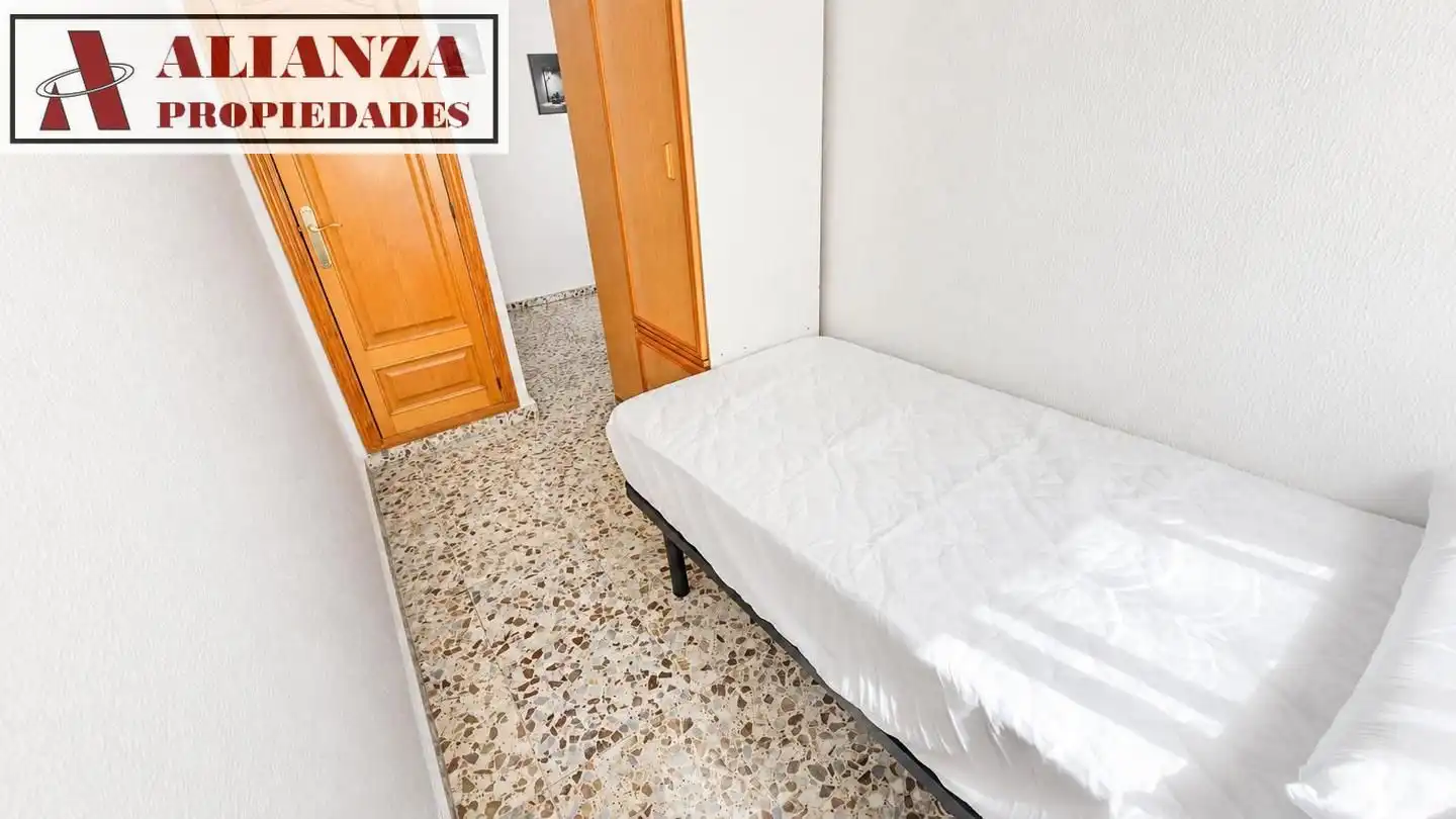 Bedroom of Flat for rent in Málaga  with Terrace