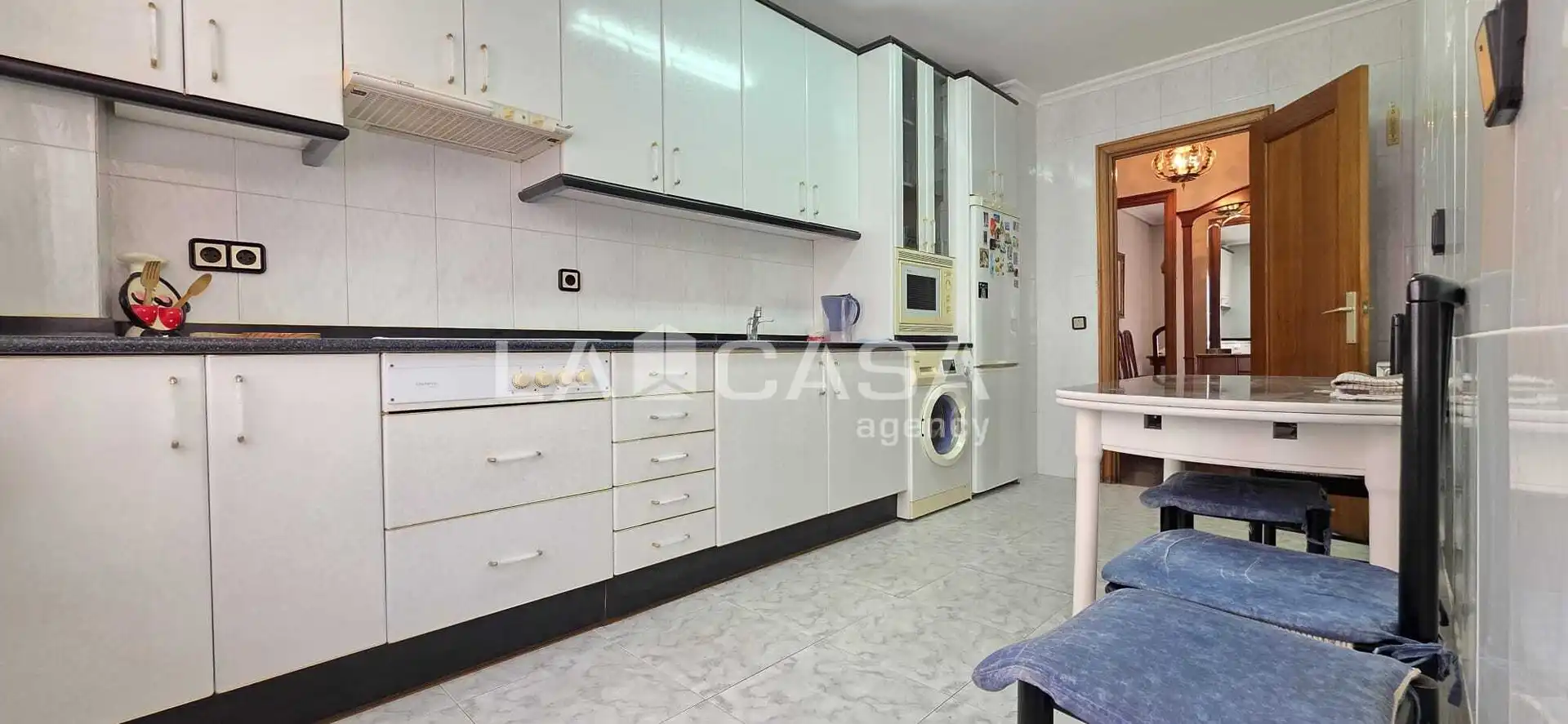 Cocina de Piso en venta en Valladolid con Calefacción, Trastero y Balcón
