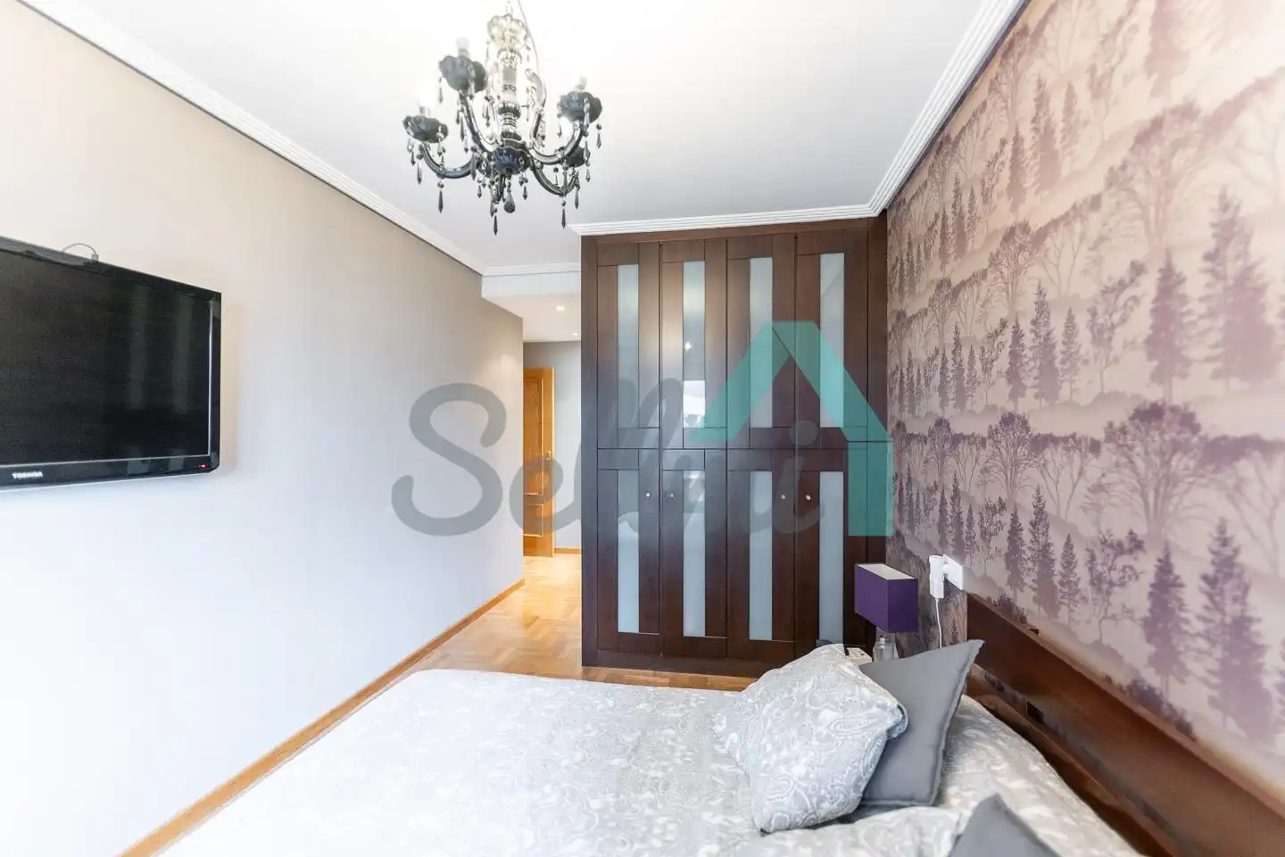 Habitación de Piso en venta en Oviedo  con Calefacción, Parquet y Trastero