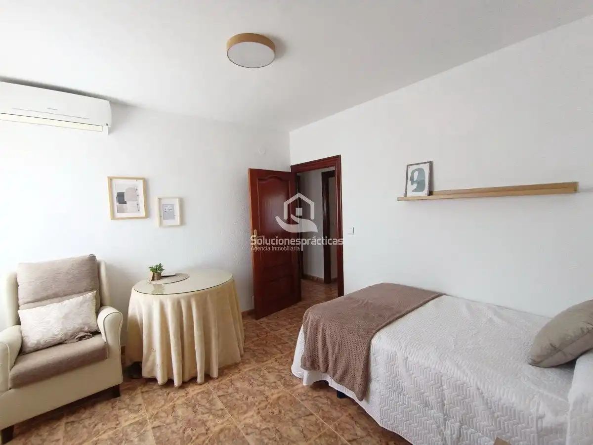 Schlafzimmer von Wohnung zur Miete in Martos mit Klimaanlage, Heizung und Terrasse