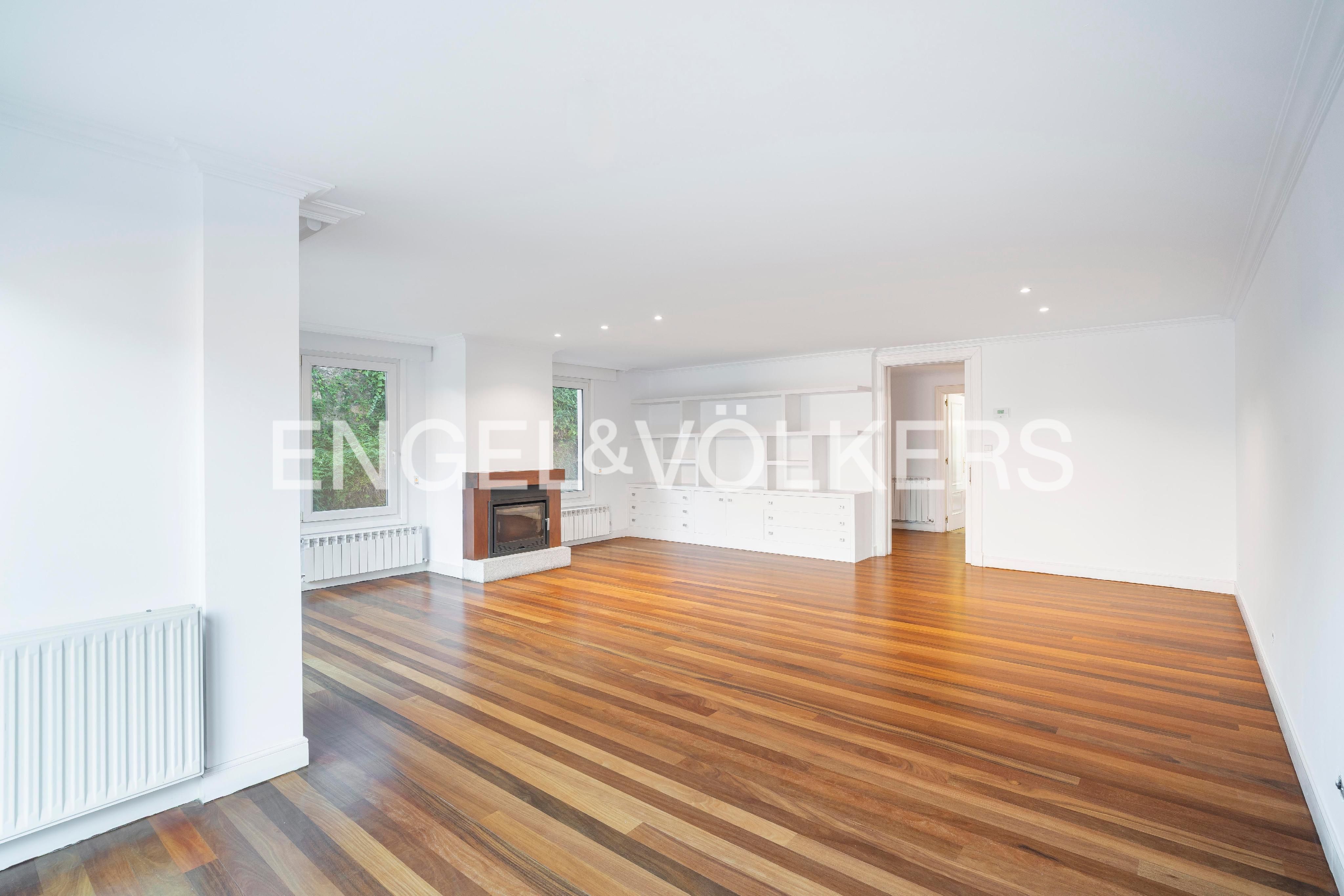 Living room of Single-family semi-detached for sale in Oleiros  with Heating, Private garden and Terrace