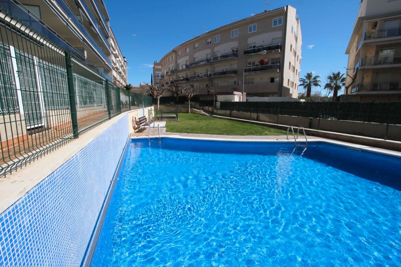 Swimming pool of Attic to rent in Cambrils  with Air Conditioner, Heating and Terrace