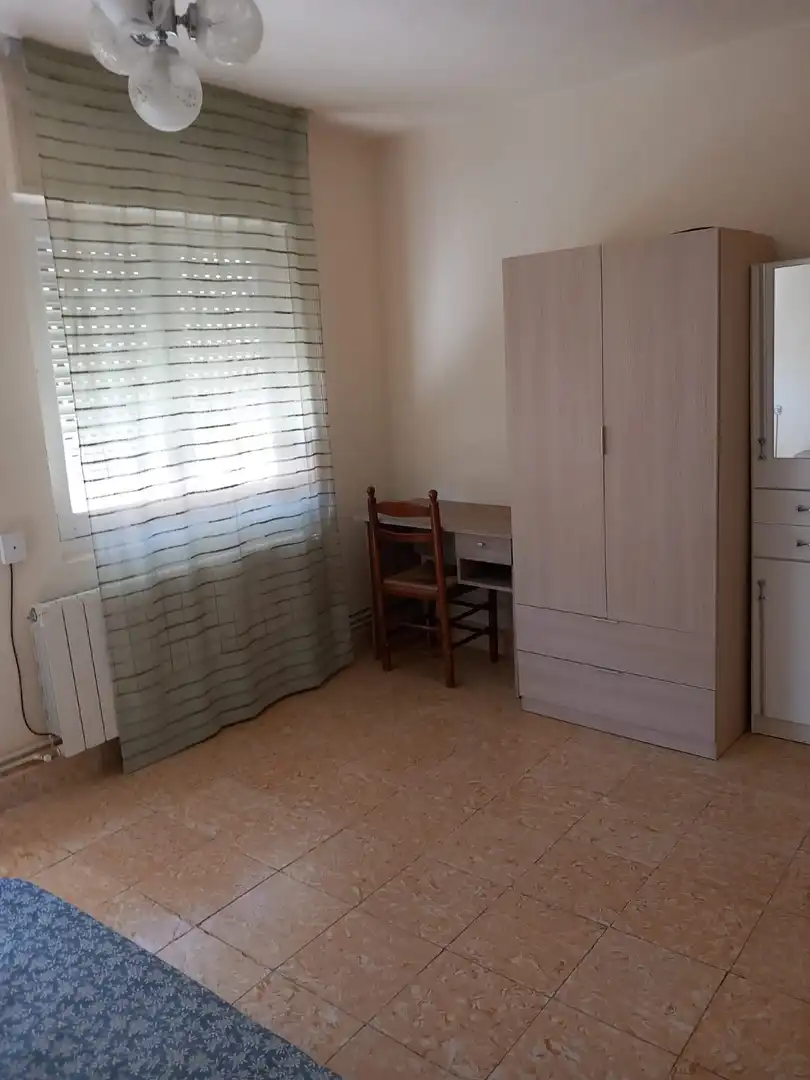 Piso de alquiler en Calle Luis Badía, Ensanche - Franciscanos