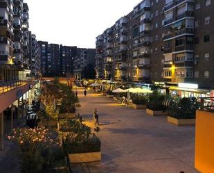 Vista exterior de Local en venda en  Madrid Capital amb Aire condicionat