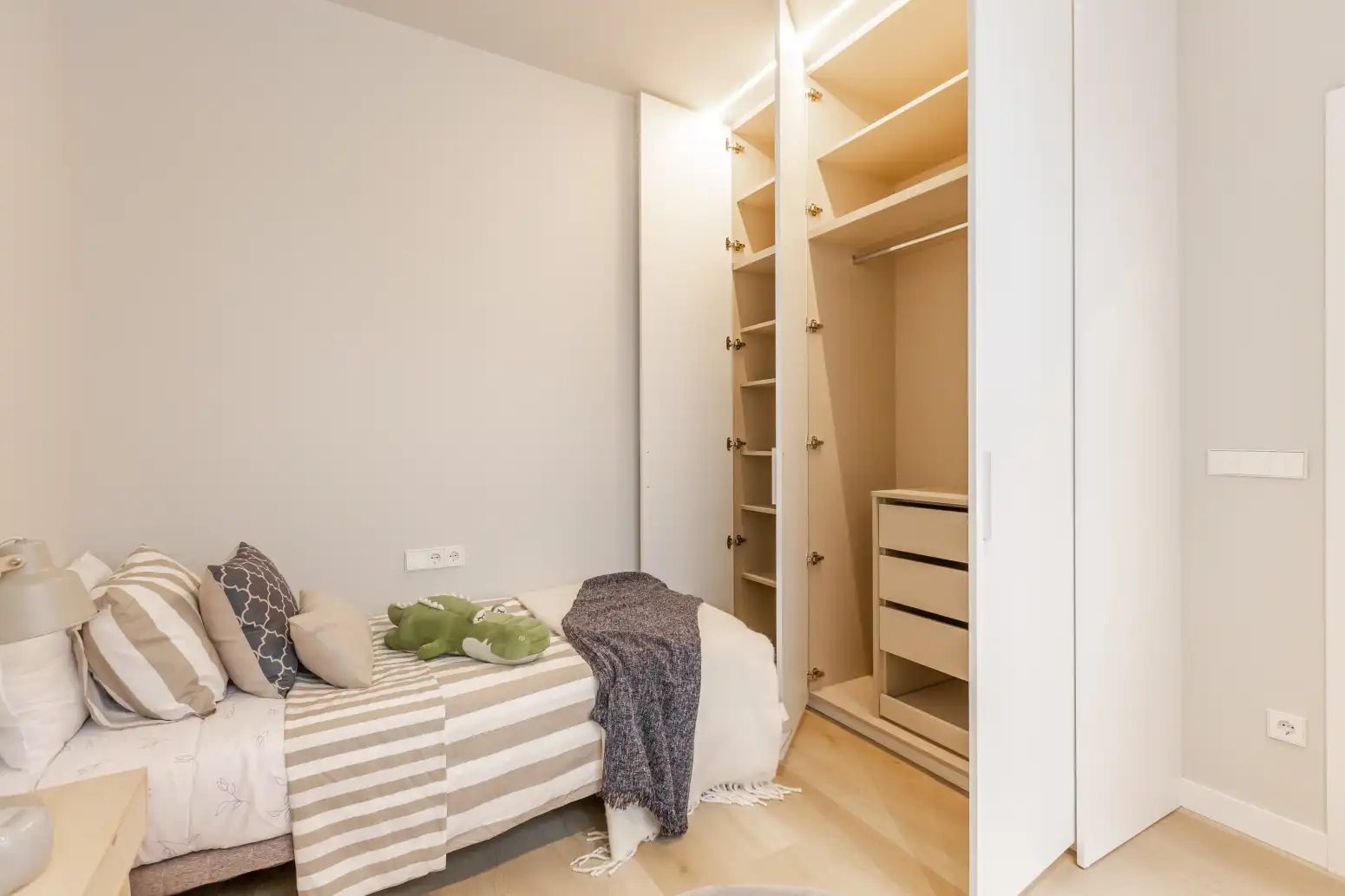 Habitación de Piso en venta en  Pamplona / Iruña con Calefacción