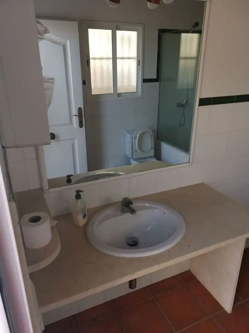 Bany de Casa o xalet en venda en Chiclana de la Frontera amb Aire condicionat, Calefacció i Jardí privat