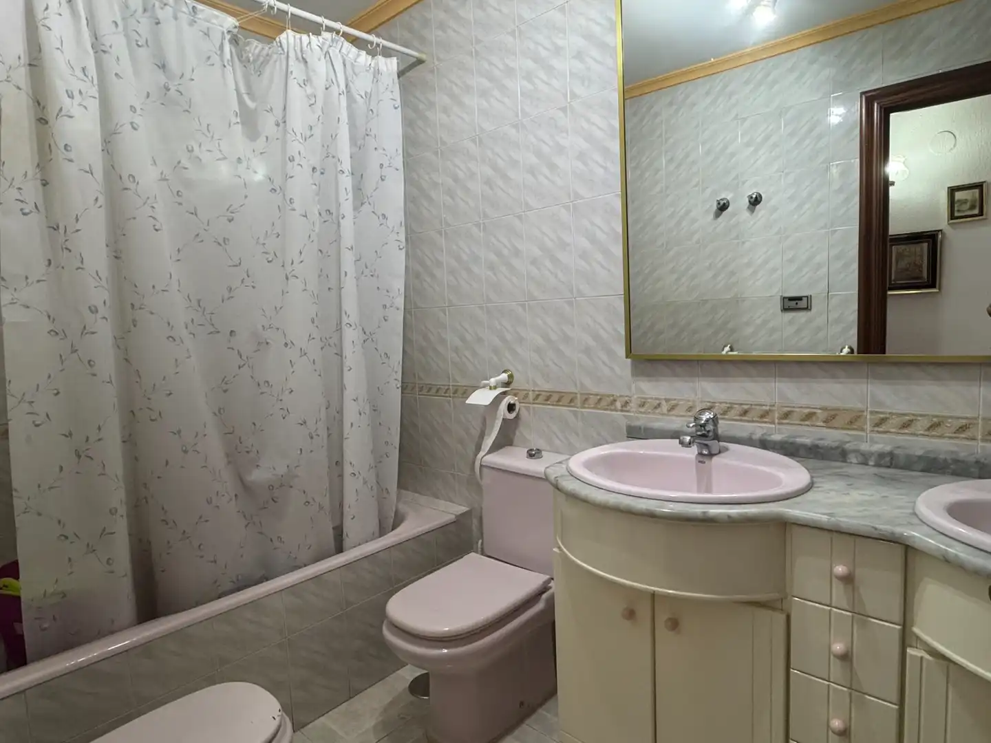 Baño de Piso en venta en Almería con Aire acondicionado, Trastero y Amueblado