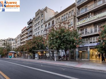 Oficina amb ascensor en venda a Centro