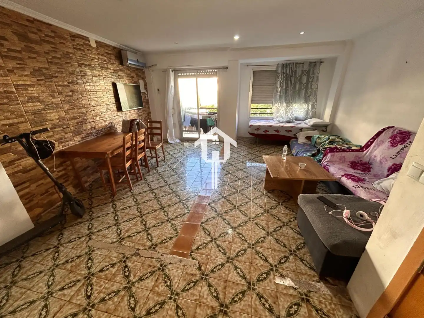 Living room of Flat for sale in Alicante / Alacant  with Furnished and Balcony