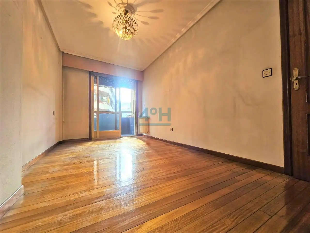 Wohnzimmer von Wohnung zum Verkauf in Ourense Capital  mit Heizung, Parkett und Terrasse
