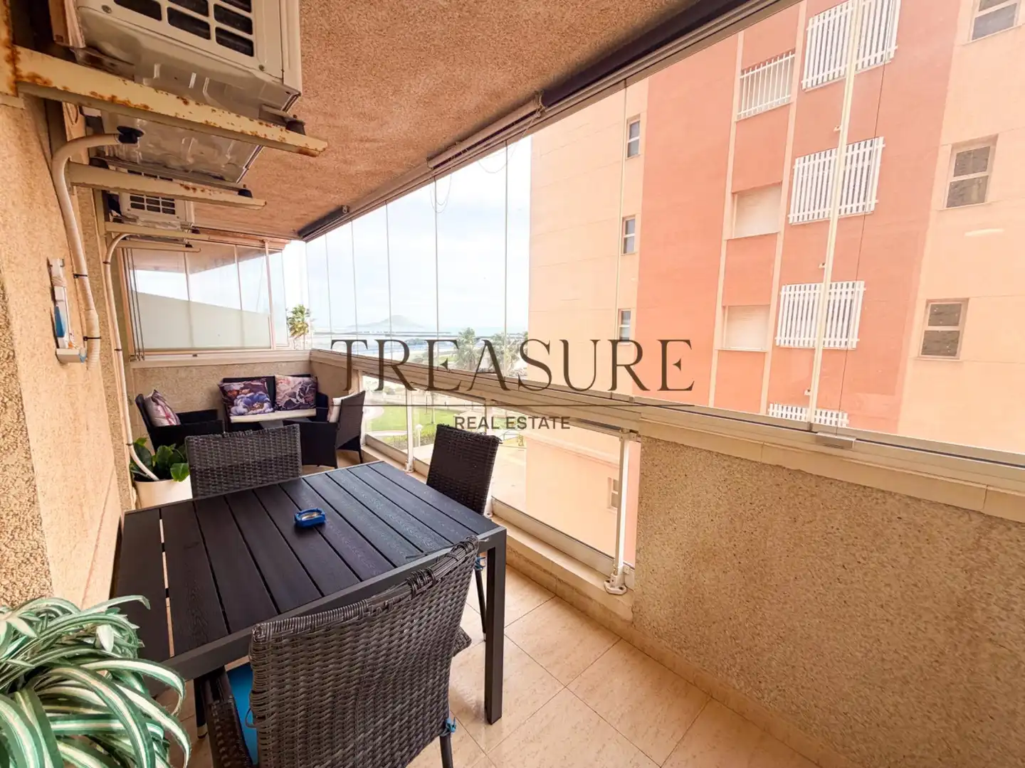Terrassa de Apartament en venda en La Manga del Mar Menor amb Aire condicionat, Terrassa i Moblat