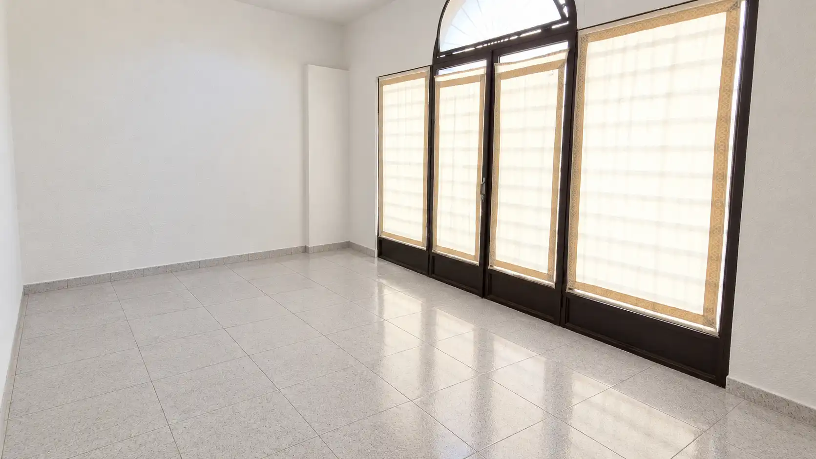 Gewerbefläche zum Verkauf in Avenida Jose María Alcaraz y Alenda