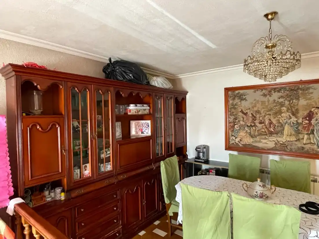 Menjador de Casa o xalet en venda en Valdepiélago amb Calefacció i Jardí privat
