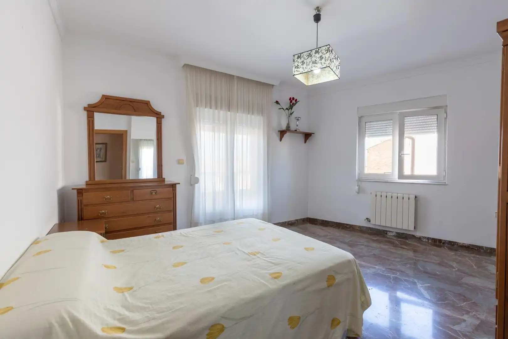 Habitación de Casa o chalet en venta en Las Gabias con Calefacción, Trastero y Balcón