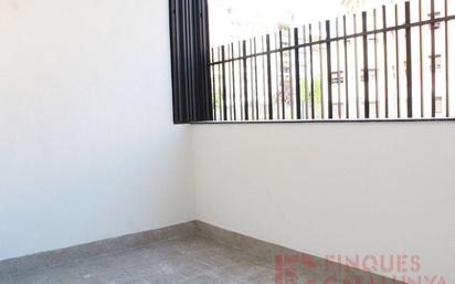 Bedroom of Flat for sale in Girona Capital  with Air Conditioner and Terrace