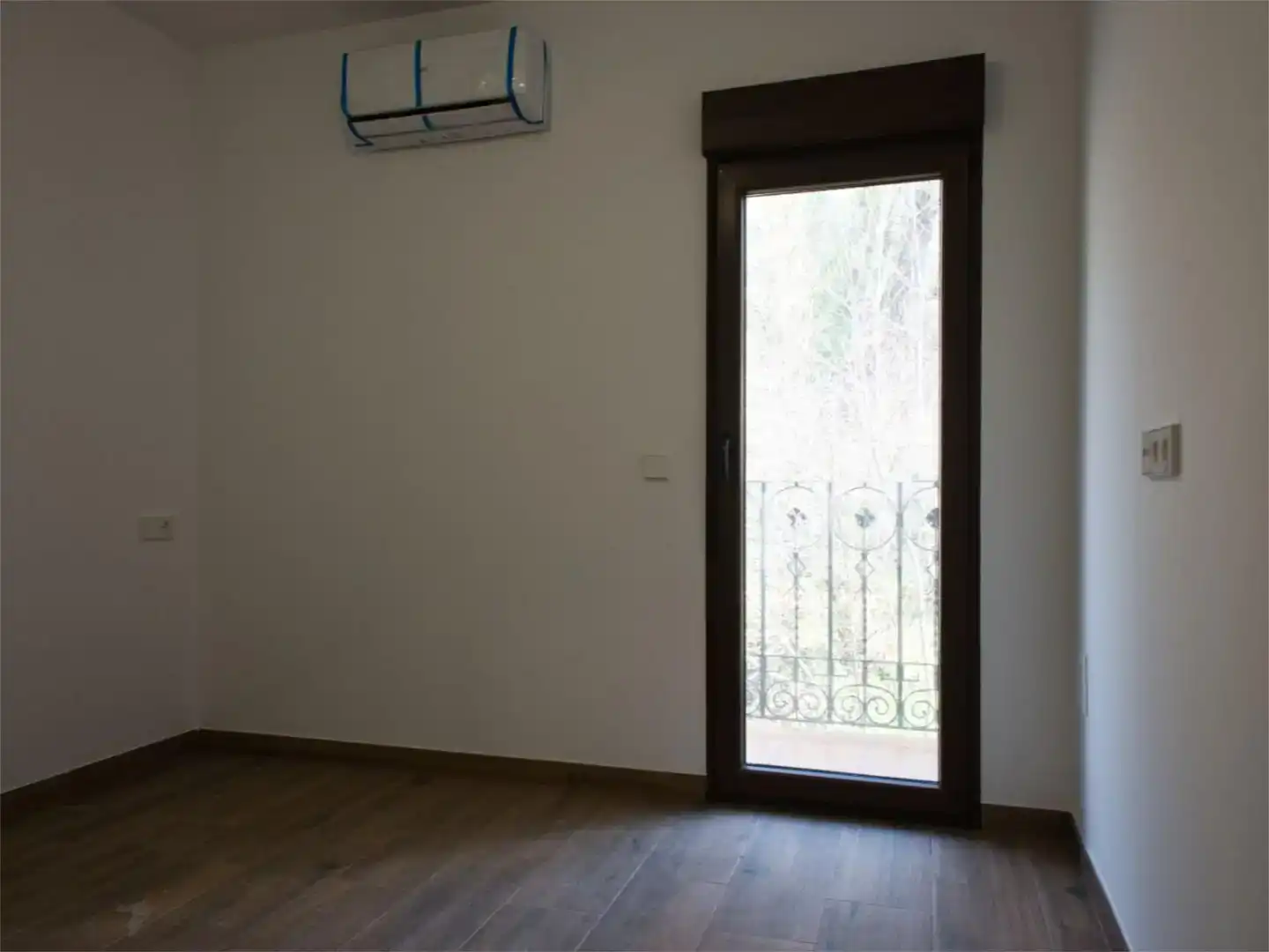 Dormitori de Pis en venda en Cuevas del Valle amb Aire condicionat i Balcó
